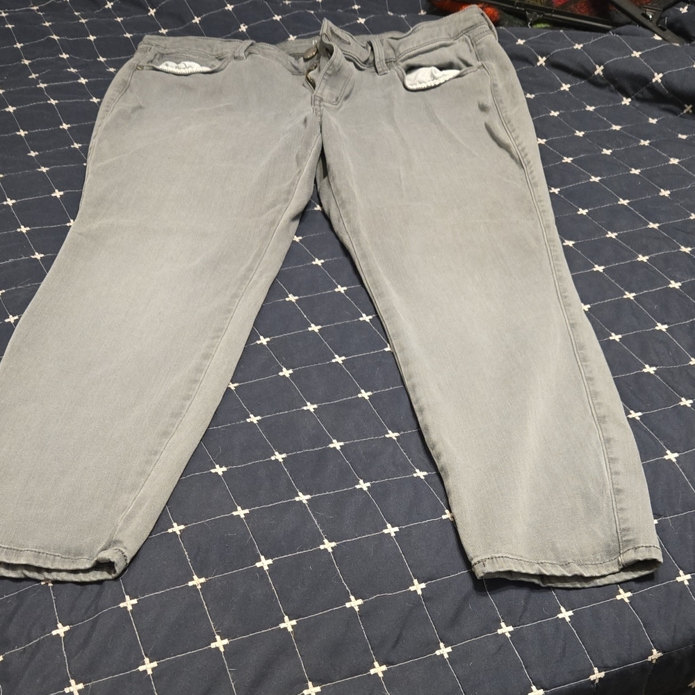 a.n.a Men's Relaxed Fit Gray Jeans